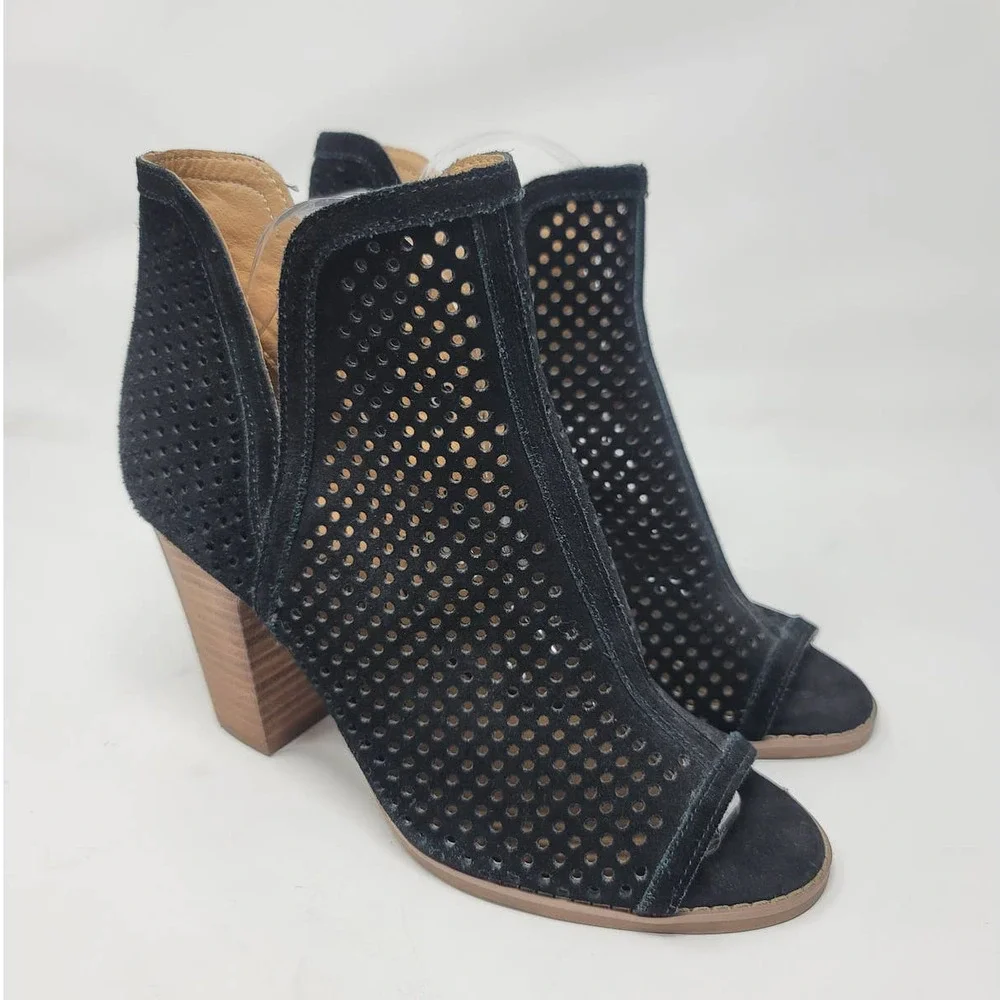 Lucky Brand Larise Bootie Size 9.5 Round Peep Toe Perforated Suede Upper Black